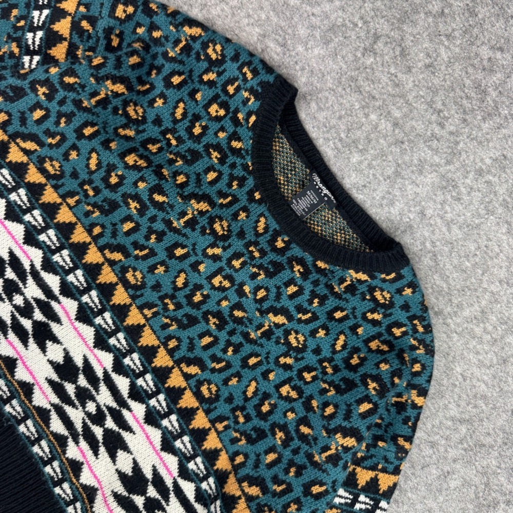 Wrangler Retro Womens Medium Leopard Aztec Print Cropped Knit Sweater Blue